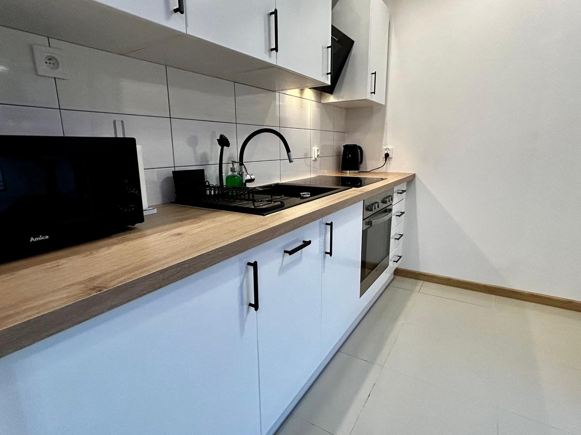 Island Modern Box